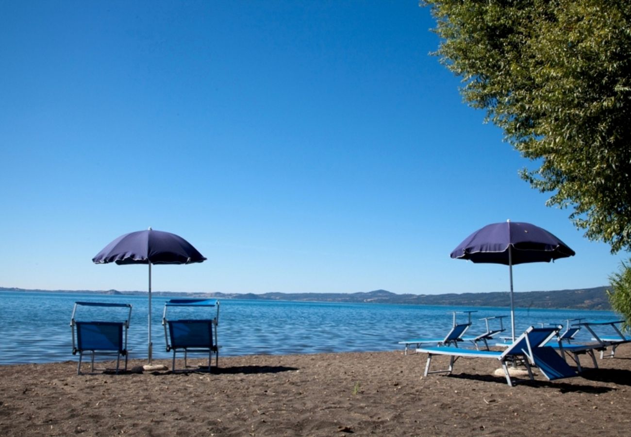 Apartment in Bolsena - Granaio - Apartment in Agriturismo with lake view, beach & pool