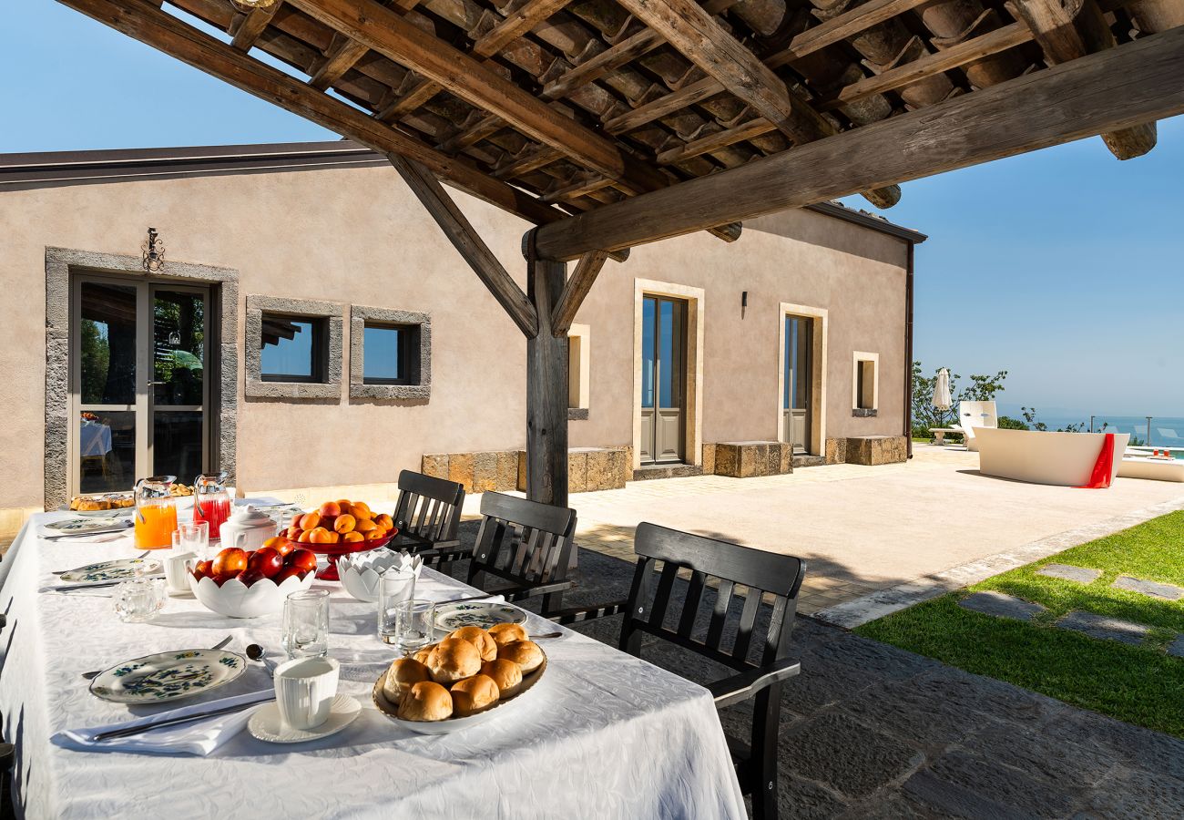 Villa in Zafferana Etnea - Villa with private pool, wellness and small football pitch