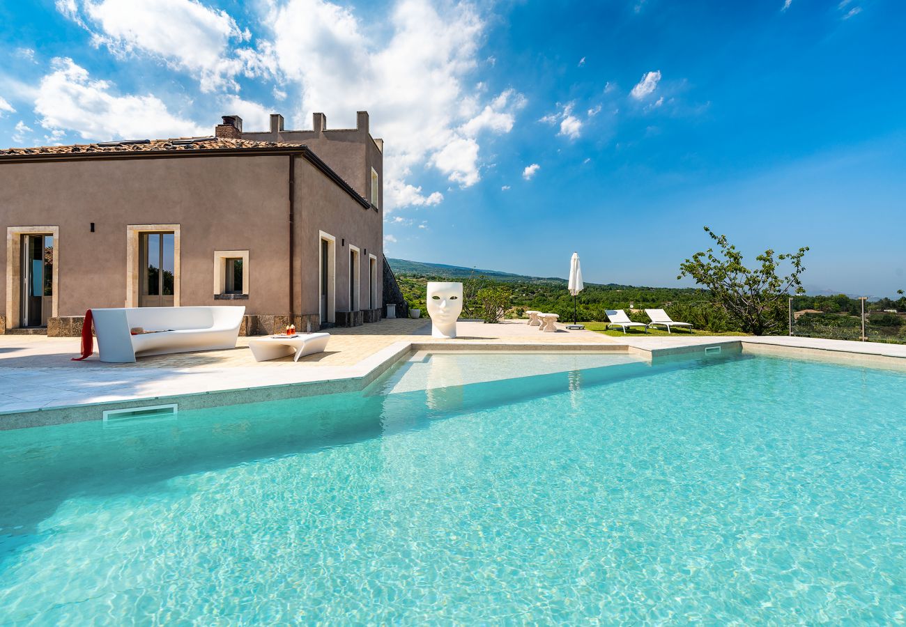 Villa in Zafferana Etnea - Villa with private pool, wellness and small football pitch