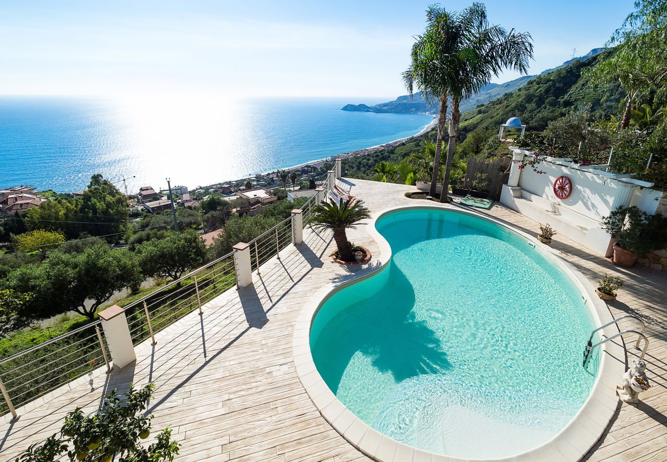 Villa in Taormina - Stunning panoramic villa in Taormina Bay, Sicily