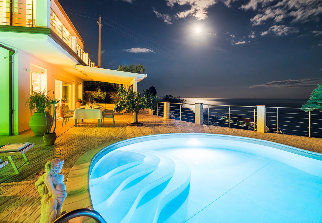 Villa in Taormina - Stunning panoramic villa in Taormina Bay, Sicily