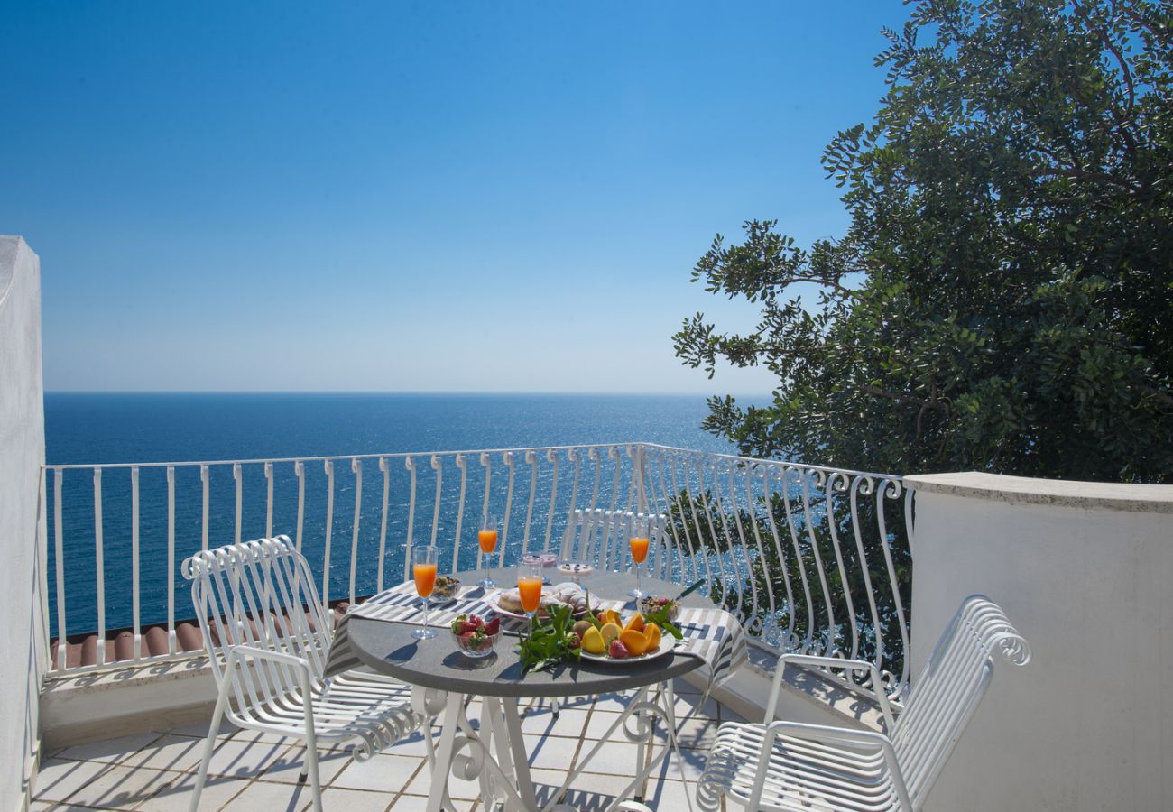 Apartment in Conca dei Marini - Casa Giovannina - charming fisherman's house with stunning views