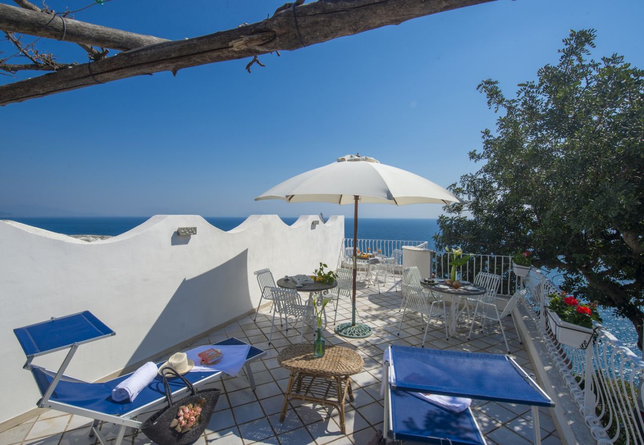 Apartment in Conca dei Marini - Casa Giovannina - charming fisherman's house with stunning views