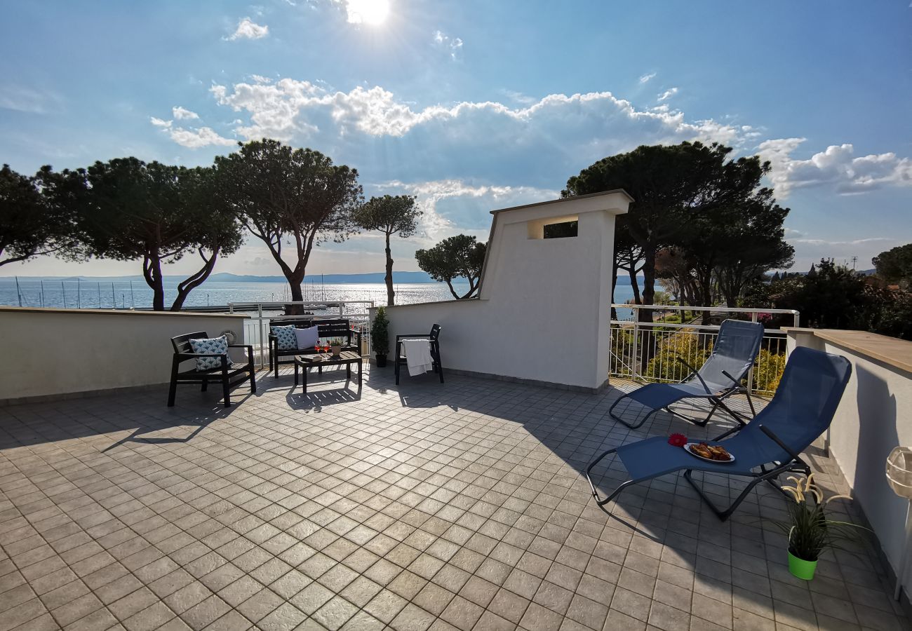 Villa in Bolsena - Villa directly by the sea -Villa Clara for 12 persons