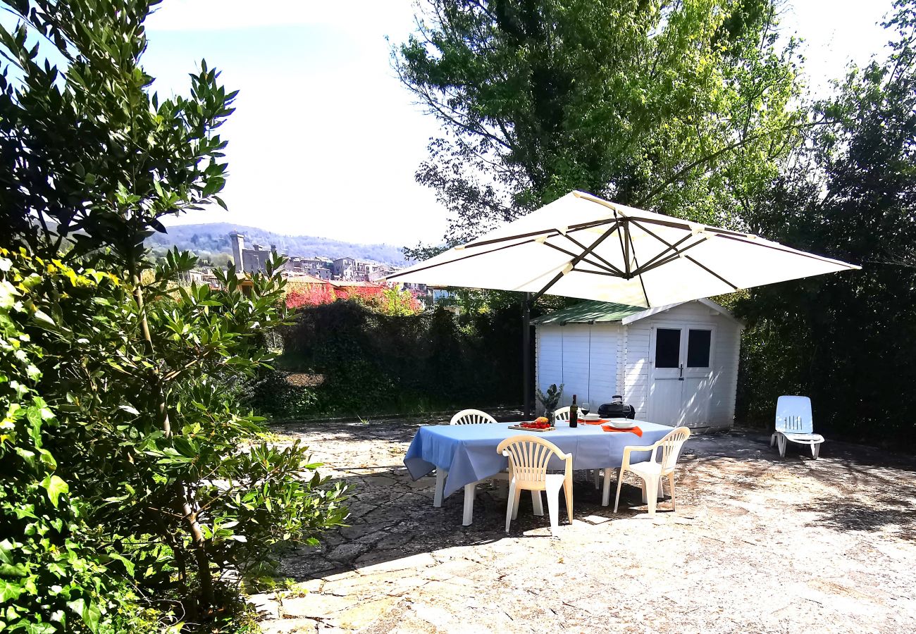 Villa in Bolsena - Villa directly by the sea -Villa Clara for 12 persons