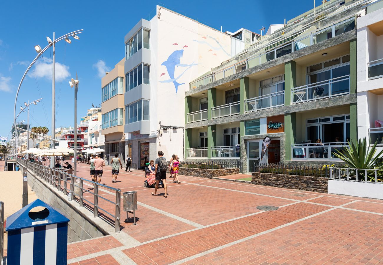 House in Las Palmas de Gran Canaria - Front line with nice terrace By CanariasGetaway 