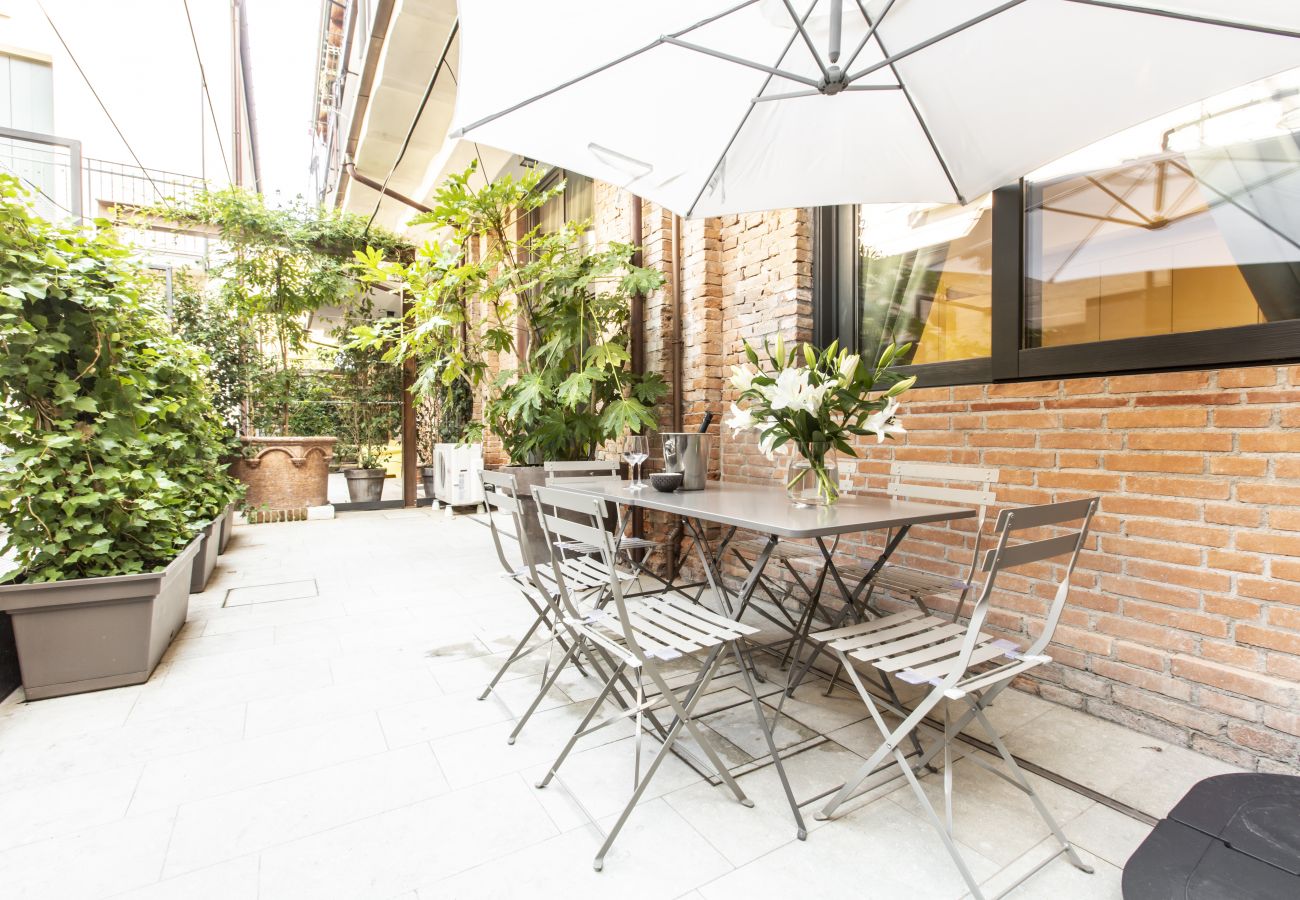 Apartment in Venice -  Elegant Fornasa Vecia Canal View R&R