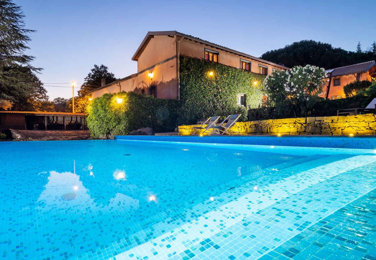 Villa in Pedara - Old country property with pool situated on the slopes of Mount Etna, Sicily.