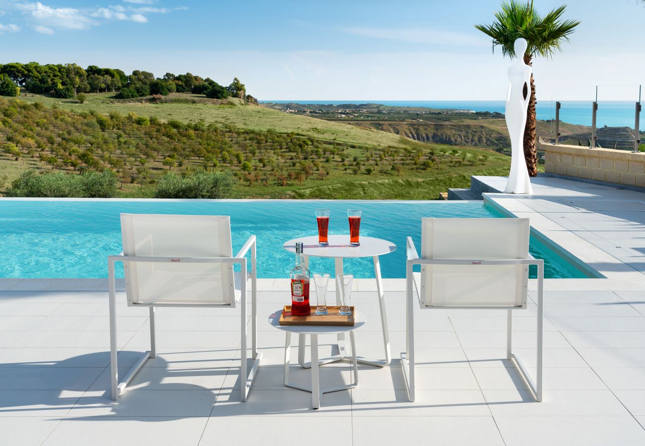 Villa in Ribera - Luxury villa with pool situated near Ribera, Agrigento, Sicily – 6 pax