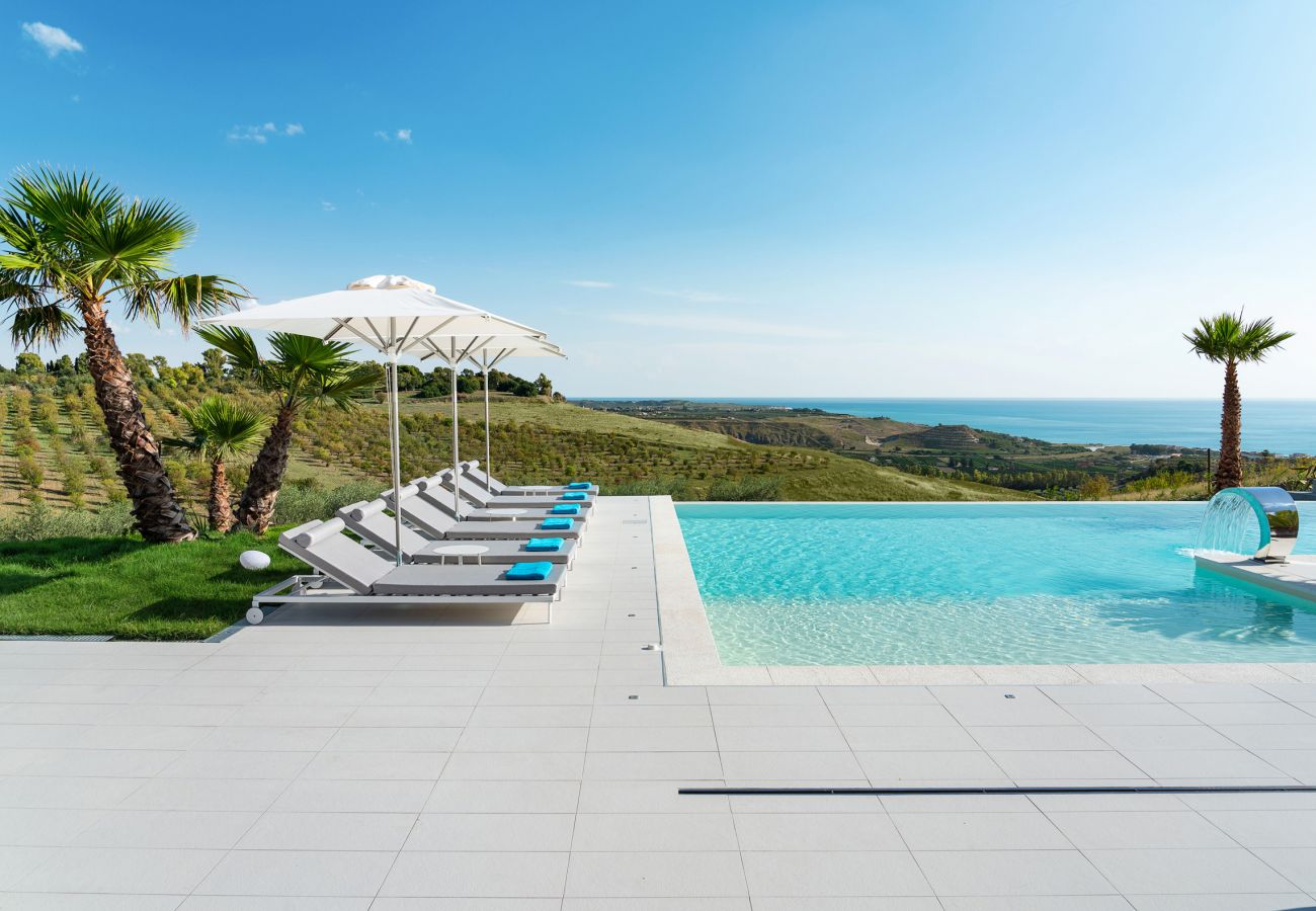 Villa in Ribera - Luxury villa with pool situated near Ribera, Agrigento, Sicily – 6 pax