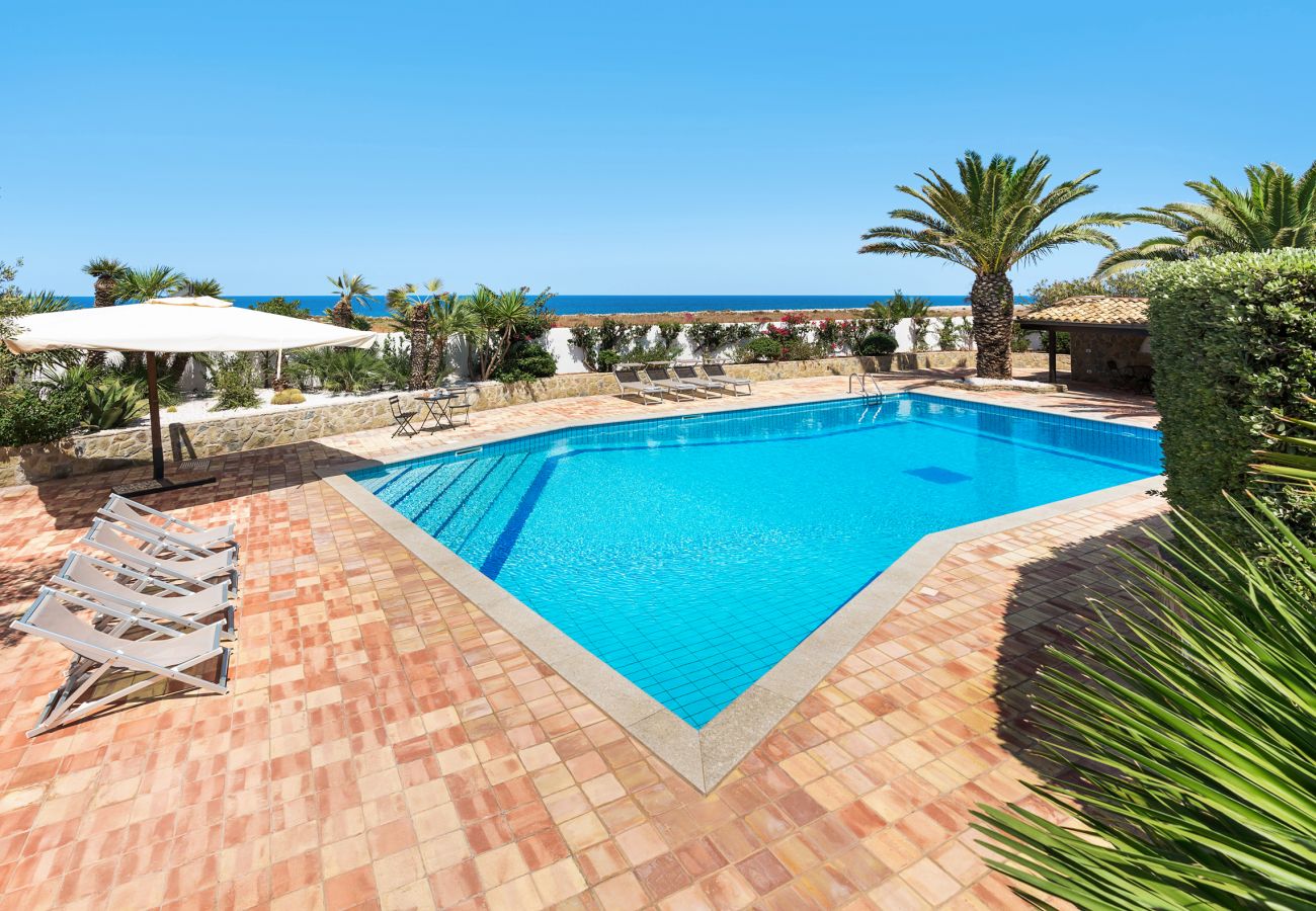 Villa in San Vito Lo Capo - Beautiful villa with pool just a few hundred metres from San Vito Lo Capo’s beach