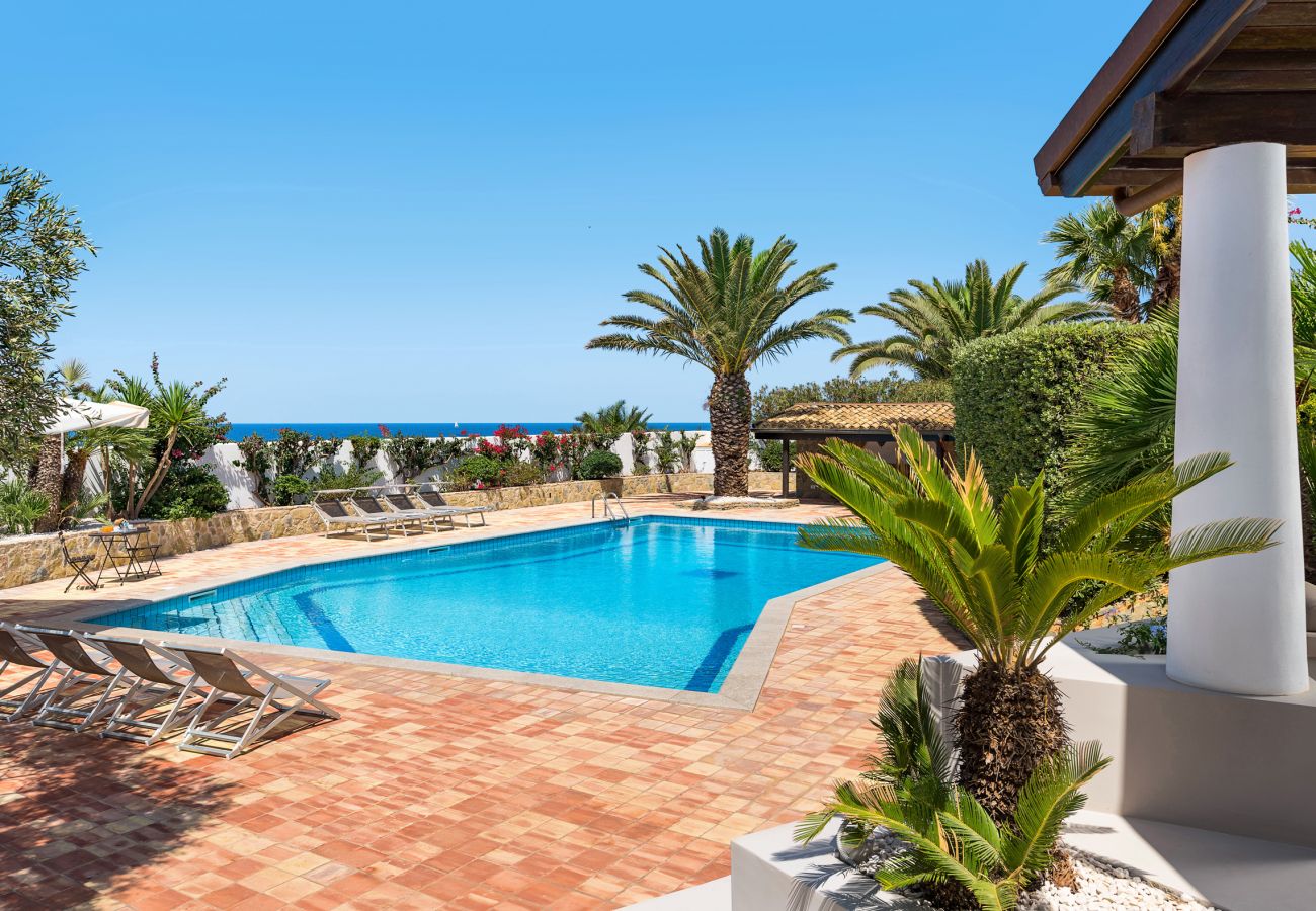 Villa in San Vito Lo Capo - Beautiful villa with pool just a few hundred metres from San Vito Lo Capo’s beach