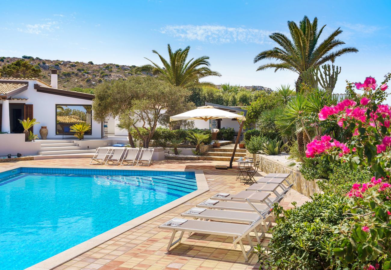 Villa in San Vito Lo Capo - Beautiful villa with pool just a few hundred metres from San Vito Lo Capo’s beach