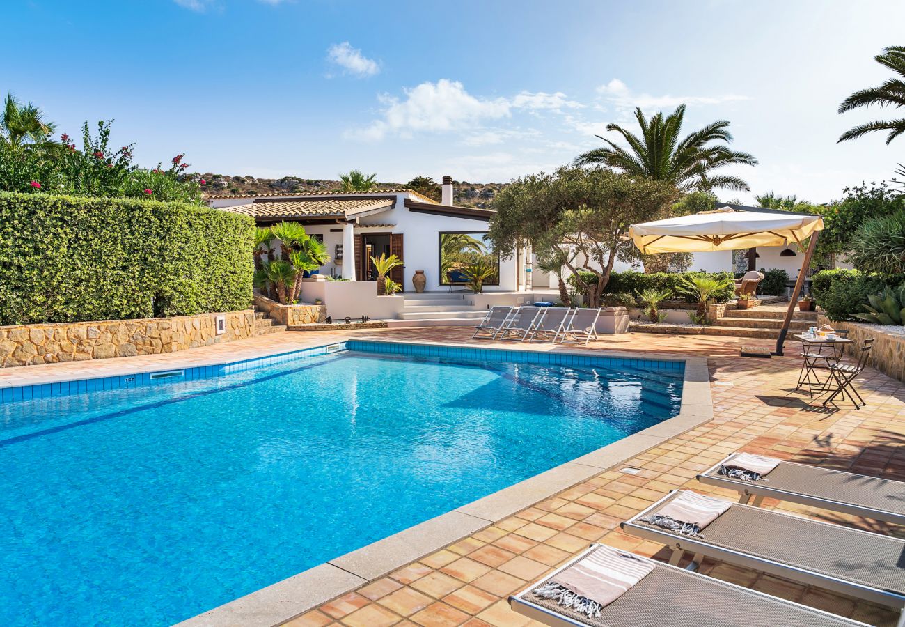 Villa in San Vito Lo Capo - Beautiful villa with pool just a few hundred metres from San Vito Lo Capo’s beach