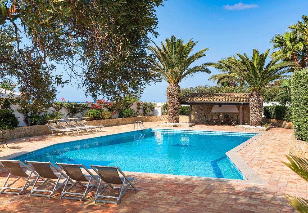 Villa in San Vito Lo Capo - Beautiful villa with pool just a few hundred metres from San Vito Lo Capo’s beach