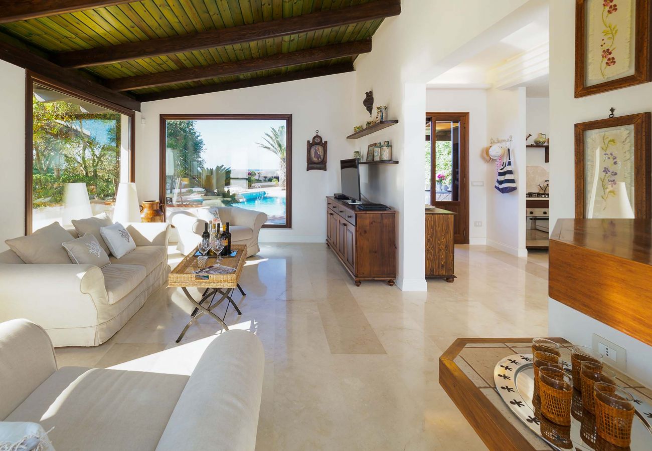 Villa in San Vito Lo Capo - Beautiful villa with pool just a few hundred metres from San Vito Lo Capo’s beach