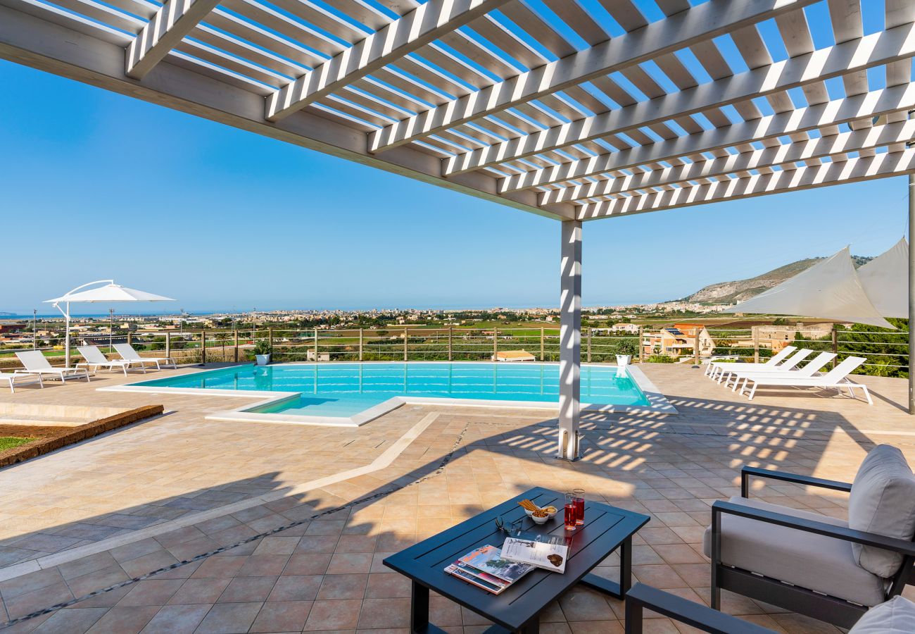 Villa in Paceco - Comfortable villa with pool situated in a splendid panoramic location near Trapani