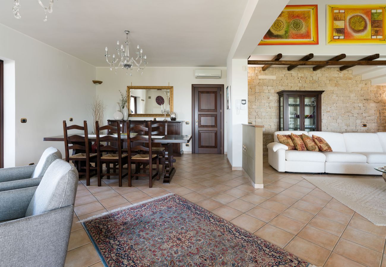 Villa in Paceco - Comfortable villa with pool situated in a splendid panoramic location near Trapani