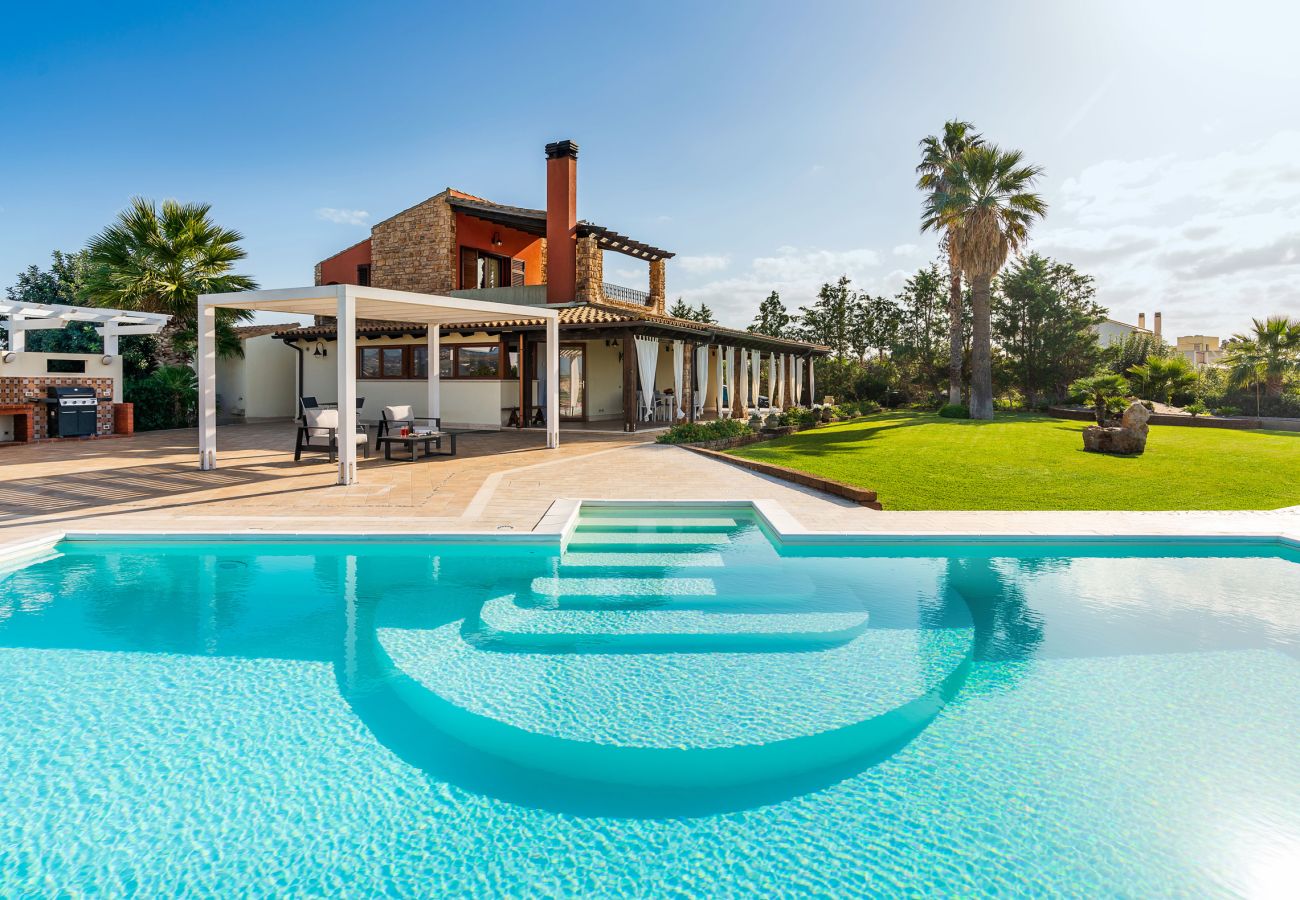 Villa in Paceco - Comfortable villa with pool situated in a splendid panoramic location near Trapani