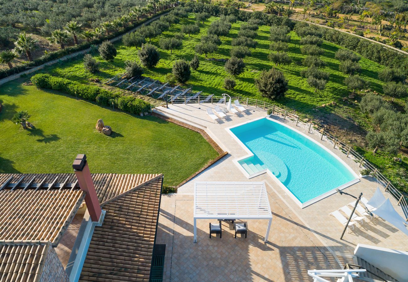 Villa in Paceco - Comfortable villa with pool situated in a splendid panoramic location near Trapani