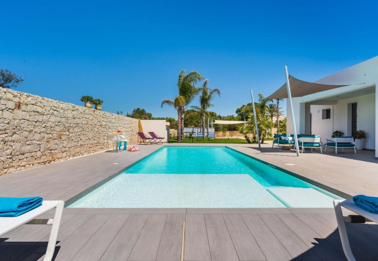 Villa in Noto - Pool villa, 300 metres from beach, San Lorenzo, Sicily