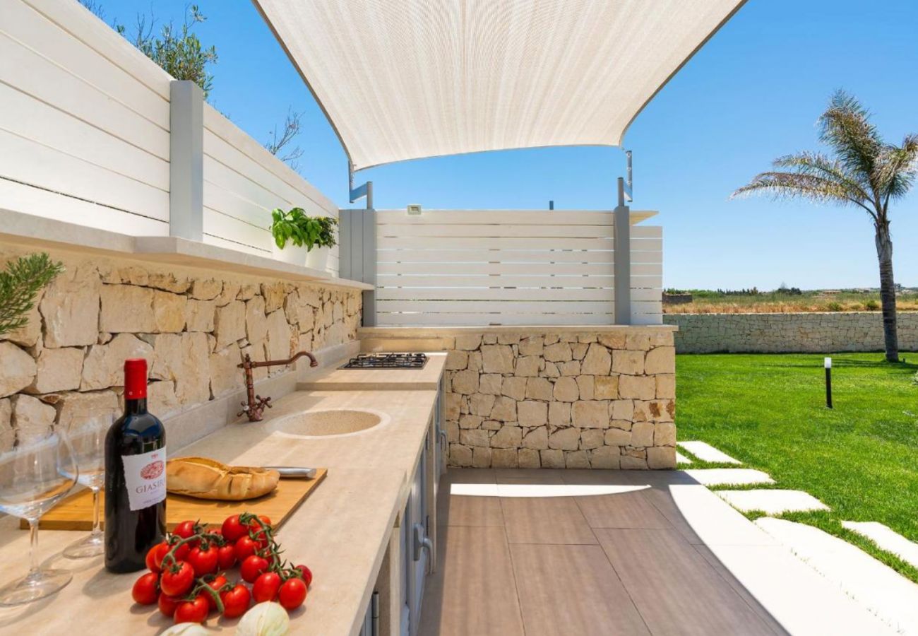 Villa in Noto - Pool villa, 300 metres from beach, San Lorenzo, Sicily