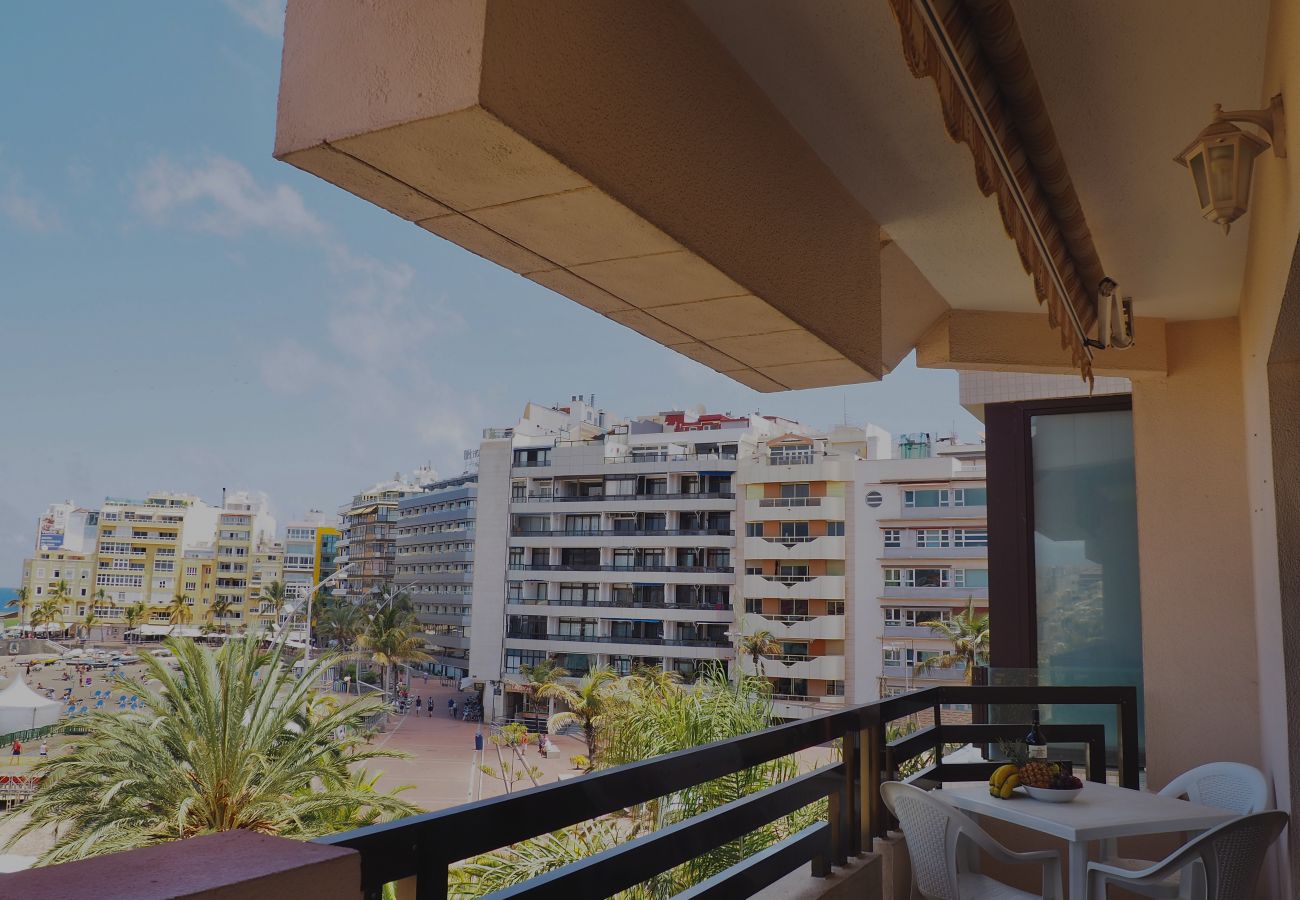 House in Las Palmas de Gran Canaria - Huge Balcony over Las Canteras By CanariasGetaway 