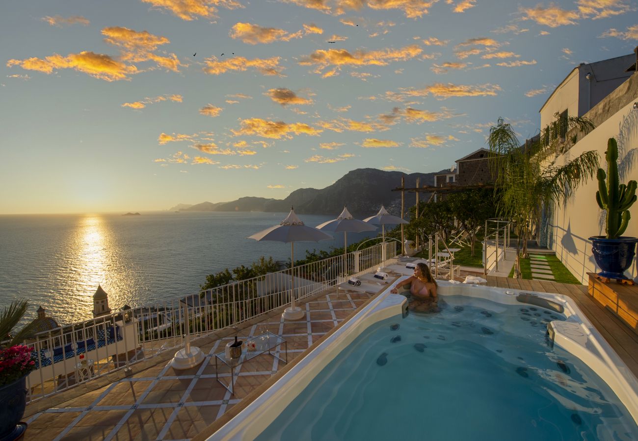 Villa in Praiano - Luxury Villa Malika - Breathtaking view of Capri and Positano