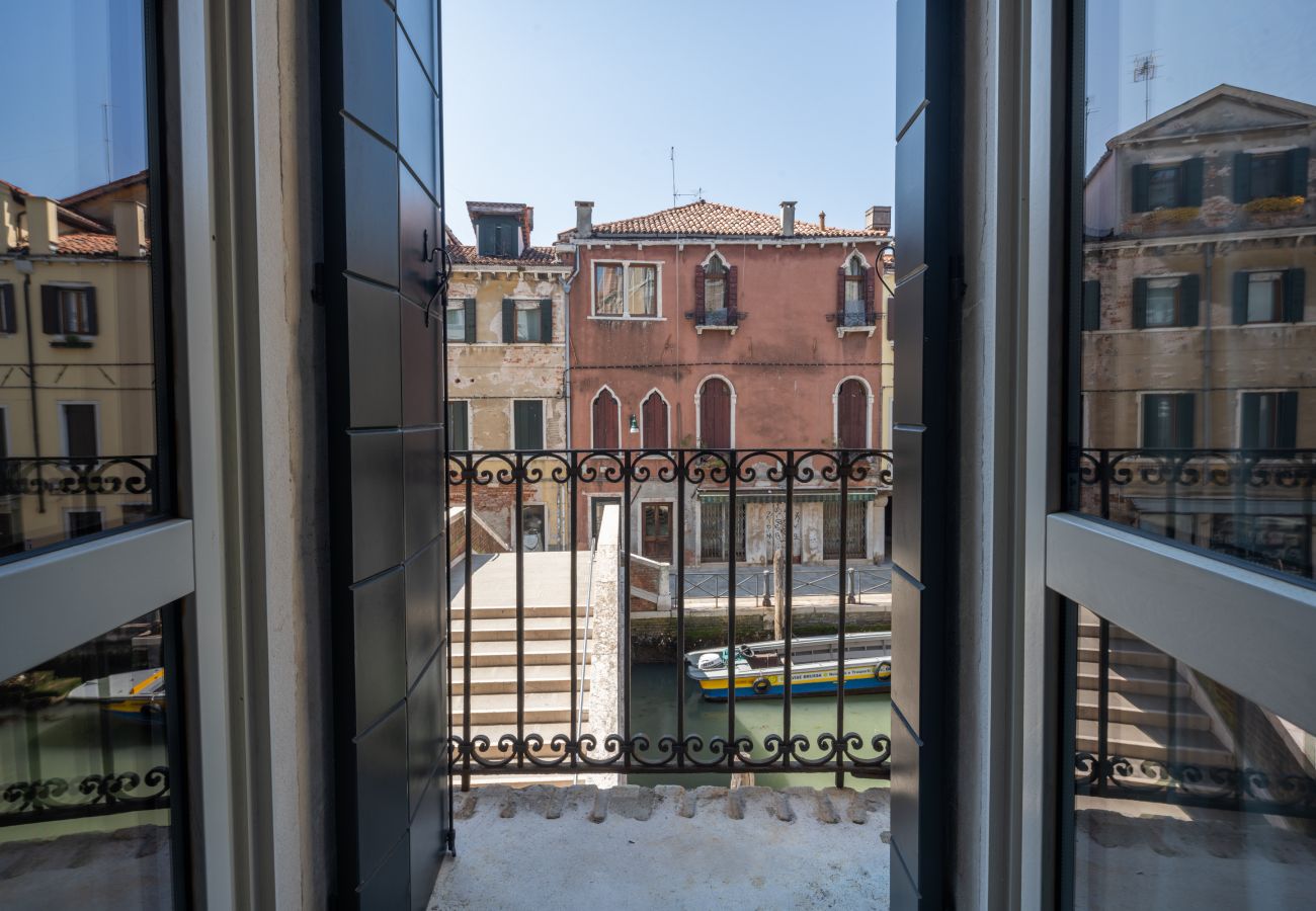 Apartment in Venice -  Lion Palace Canal View R&R