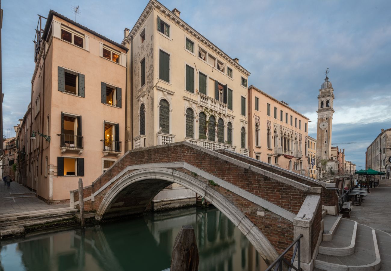 Apartment in Venice -  Lion Palace Canal View R&R