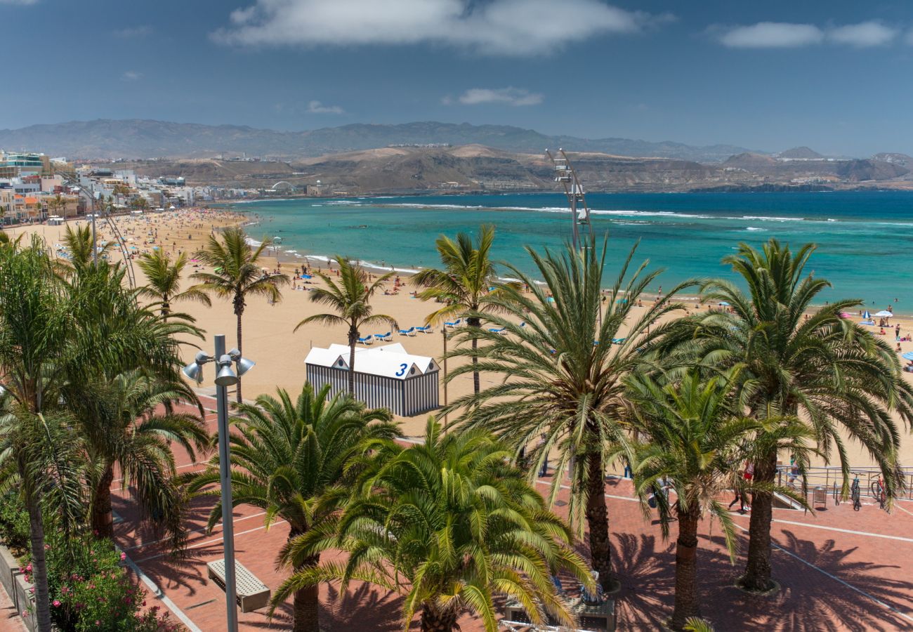 House in Las Palmas de Gran Canaria - Balcony above the Sea -2I By CanariasGetaway 