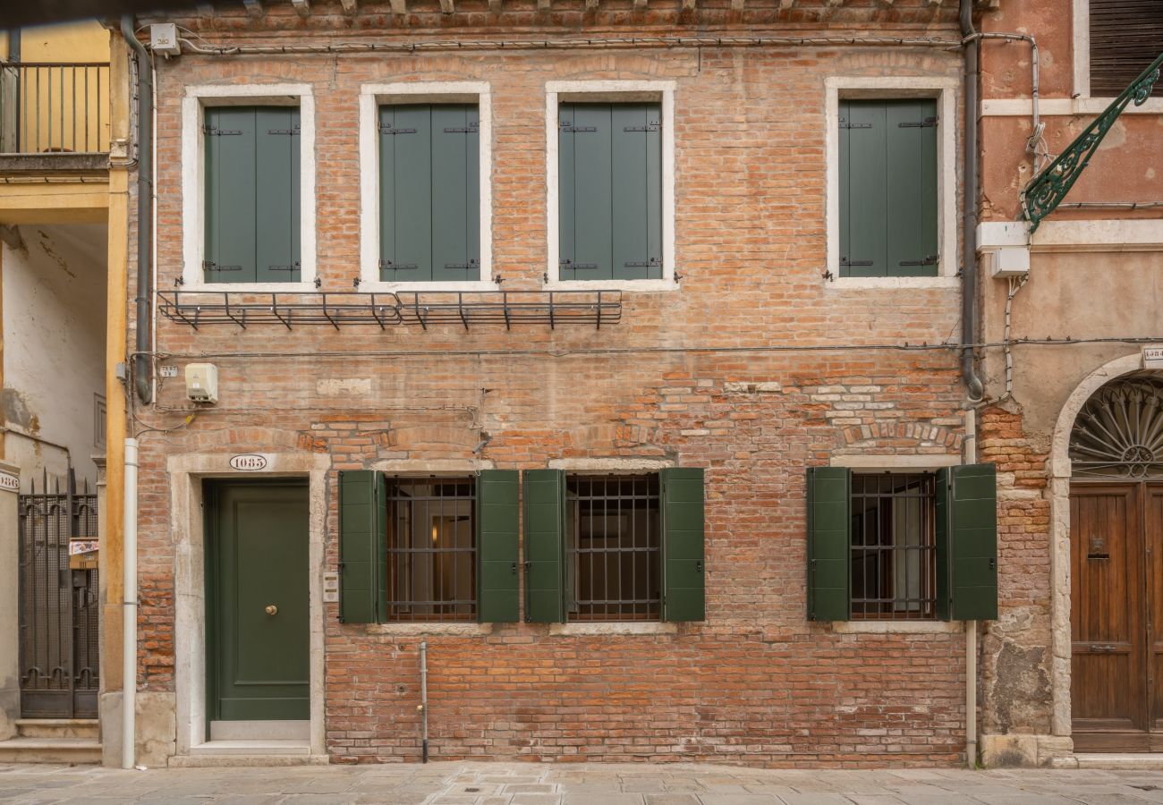 Apartment in Venice - San Giacomo Dall'Orio Garden Apartment R&R