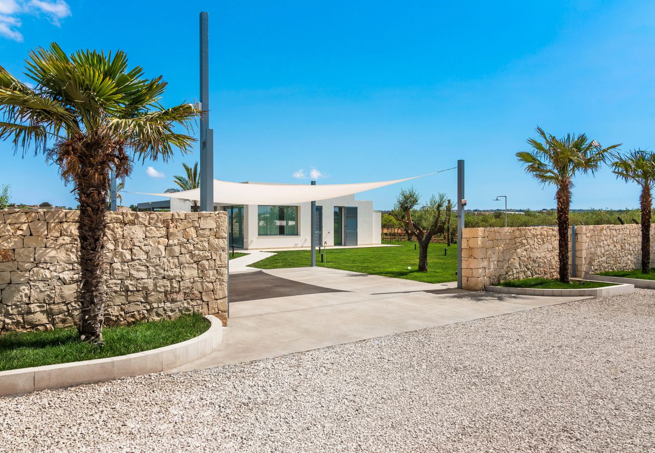 Villa in Noto - Pool villa, 400 metres from the sea near Marzamemi, Sicily