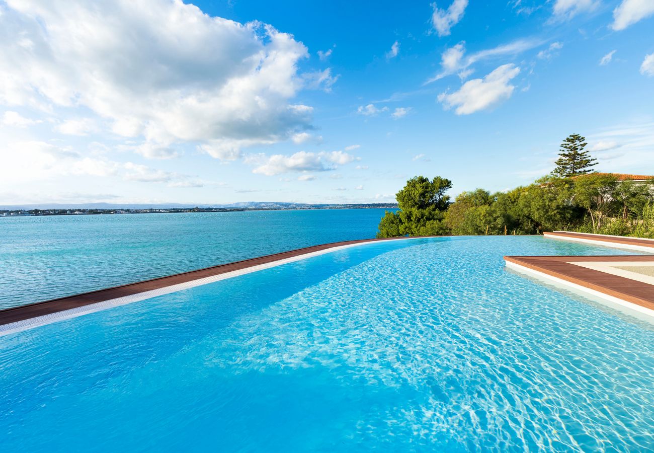 Villa in Syracuse - Luxury pool villa with direct access to the sea, Plemmirio, Syracuse