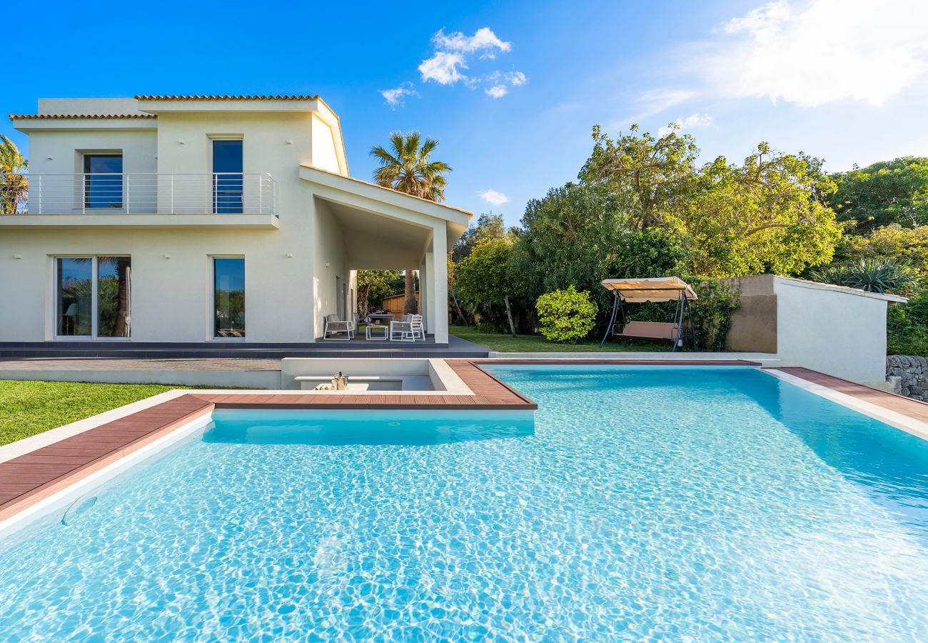 Villa in Syracuse - Luxury pool villa with direct access to the sea, Plemmirio, Syracuse