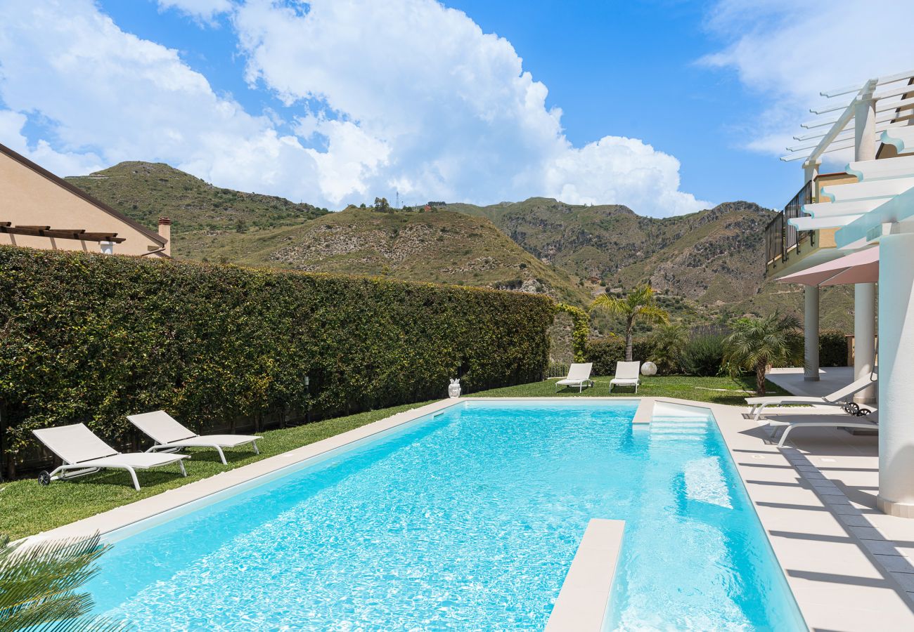 Villa in Castelmola - Pool villa in Castelmola, Taormina, Sicily