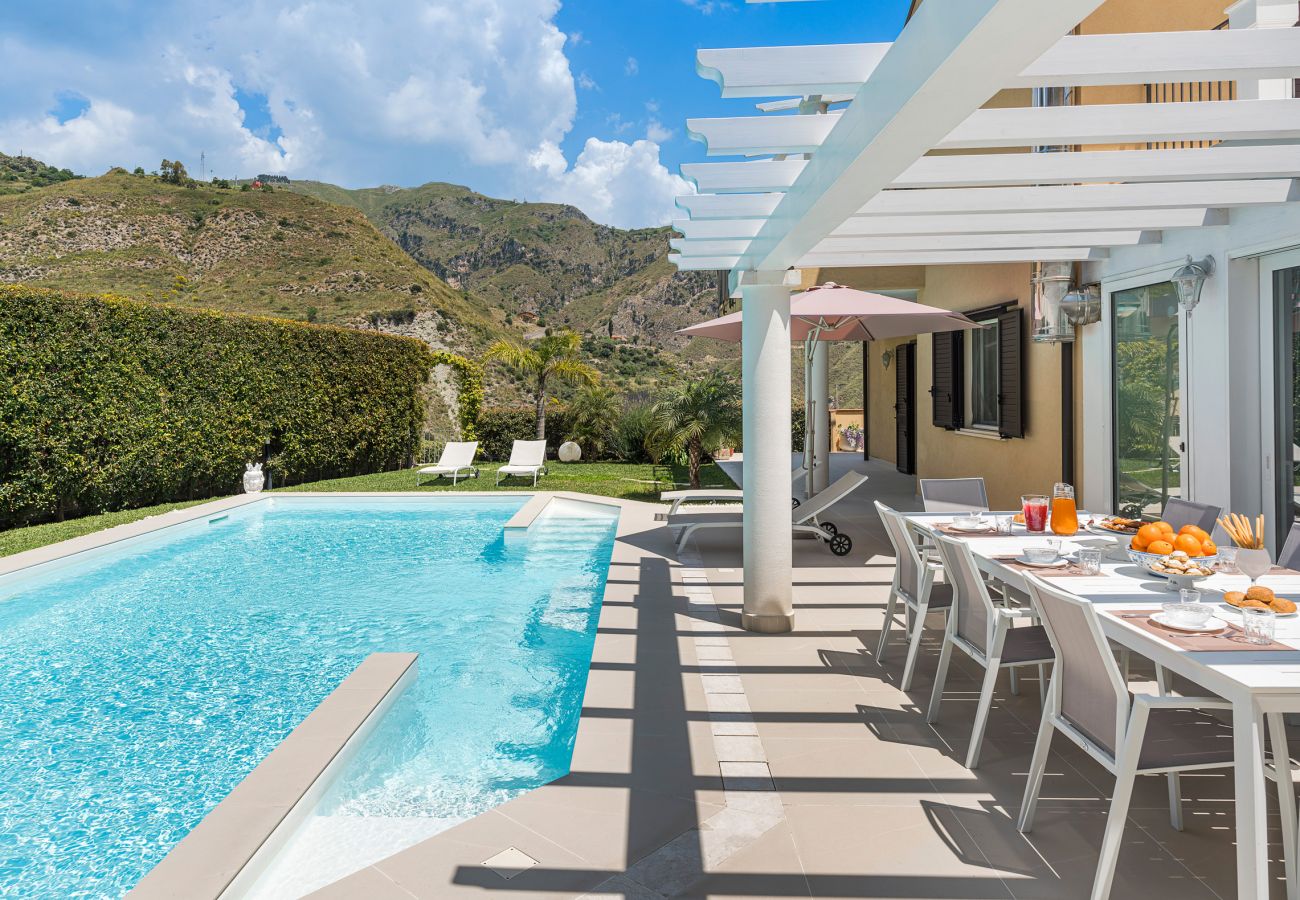 Villa in Castelmola - Pool villa in Castelmola, Taormina, Sicily