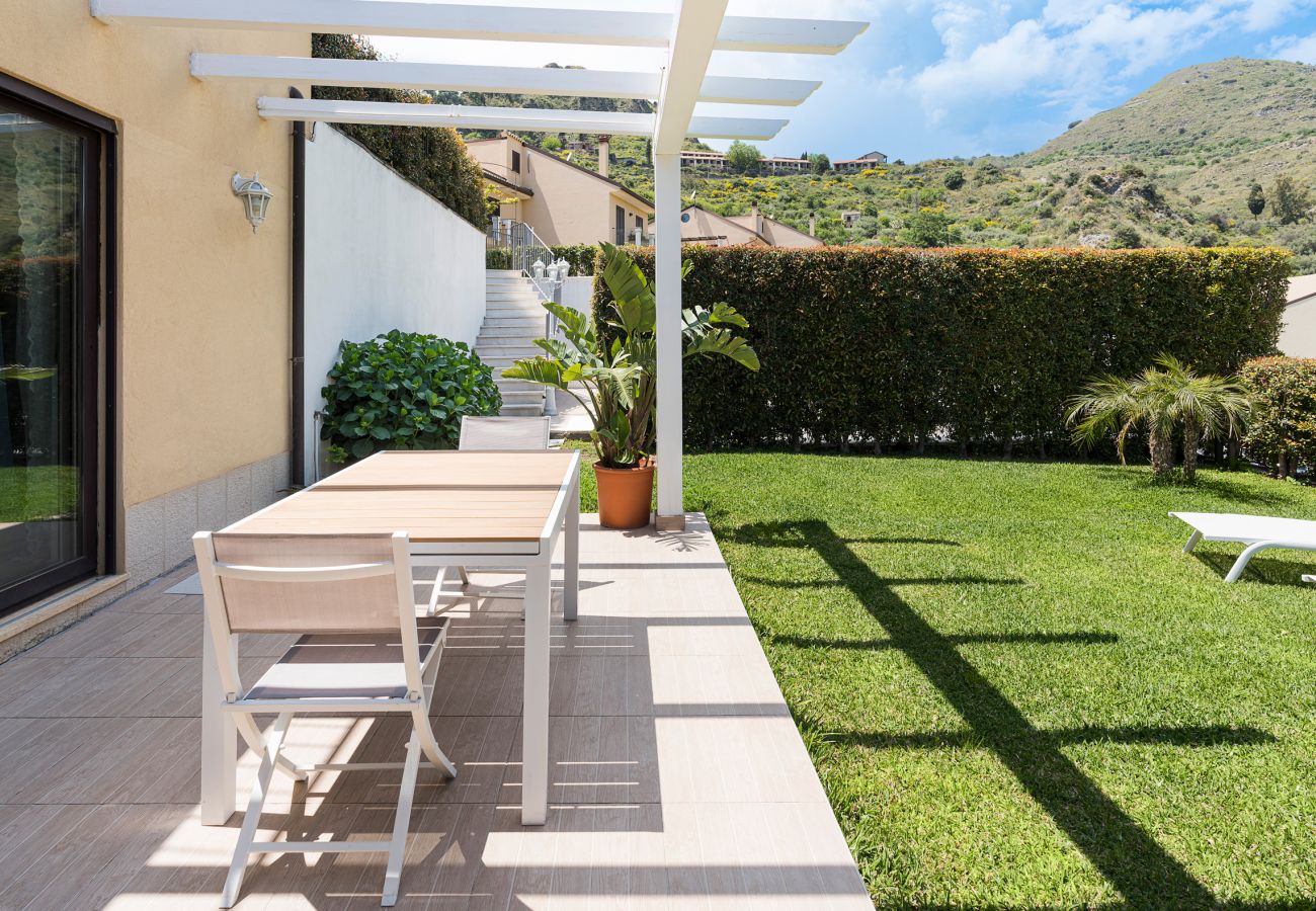 Villa in Castelmola - Pool villa in Castelmola, Taormina, Sicily