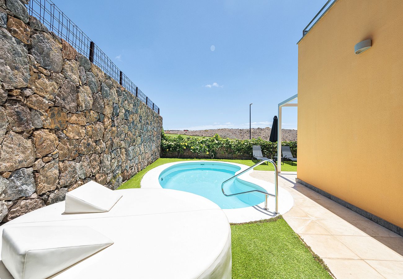 Villa in San Bartolomé de Tirajana - Vista Golf 12 by Canariasgetaway