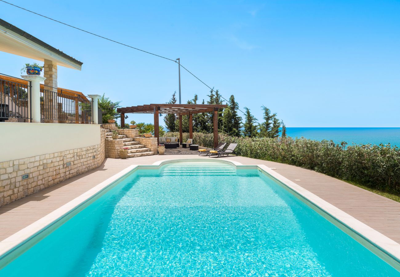 Villa in Montallegro - Pool villa close to a beautiful sandy beach, Bovo Marina, Sicily