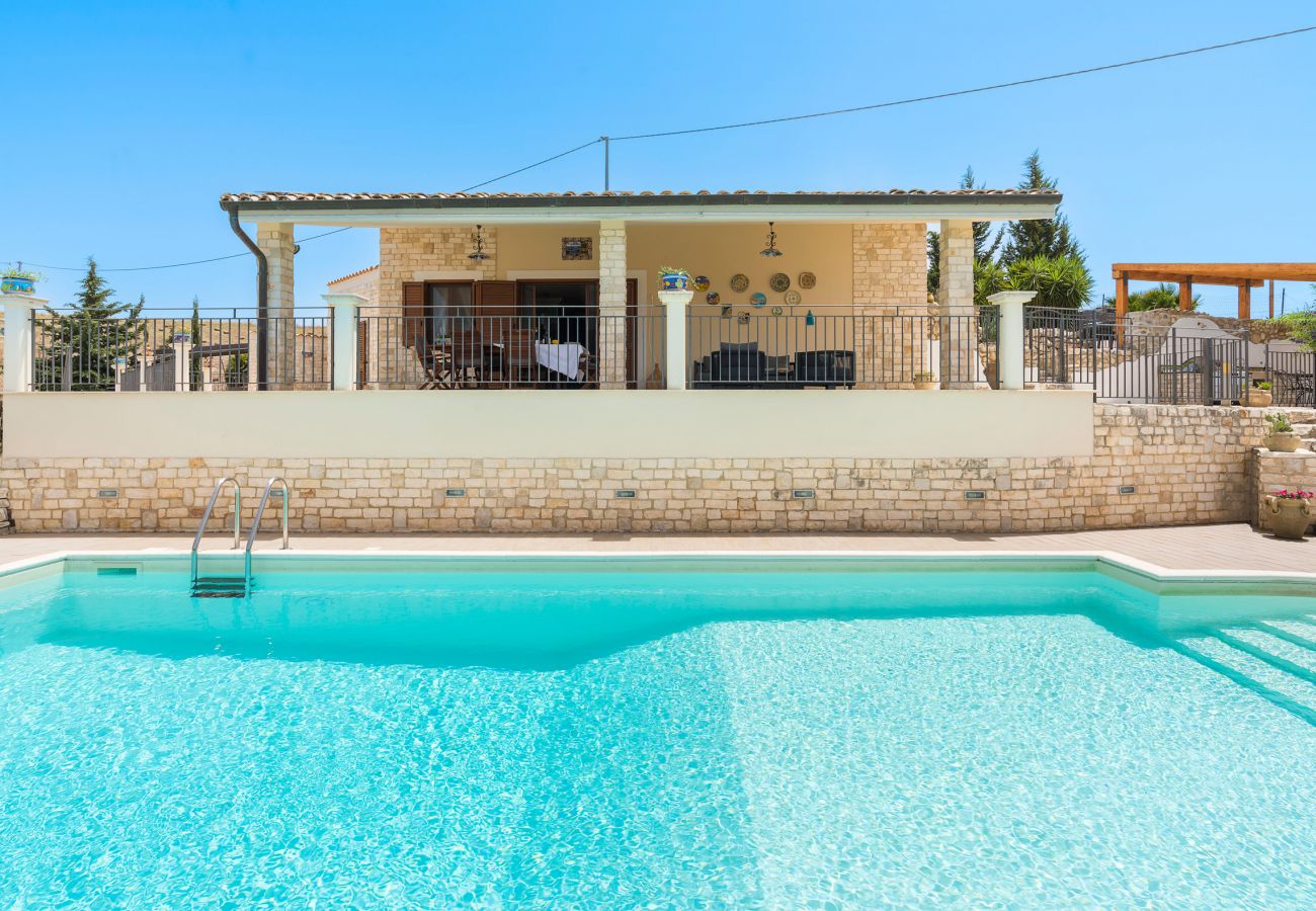 Villa in Montallegro - Pool villa close to a beautiful sandy beach, Bovo Marina, Sicily