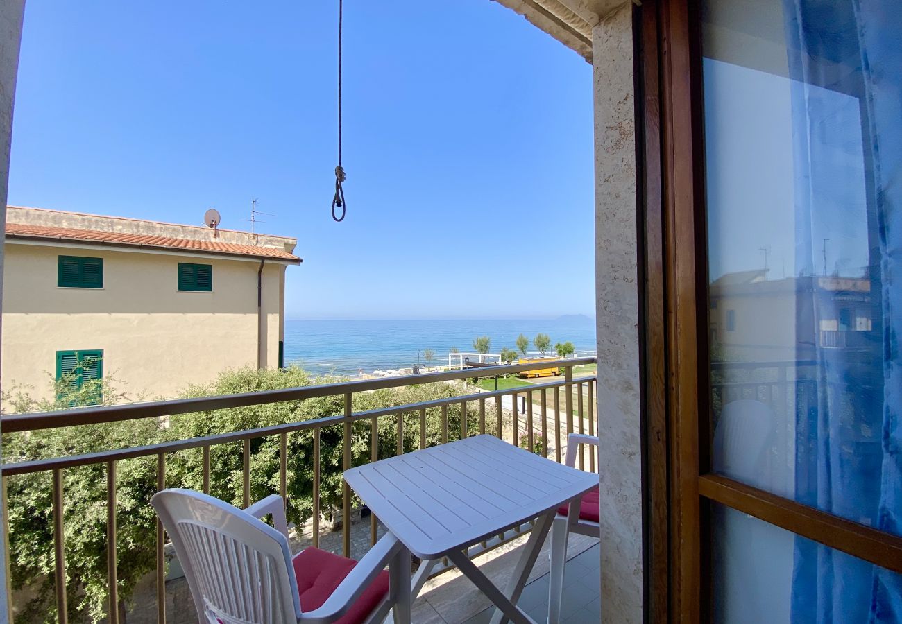 Apartment in Sperlonga - Seaside apartment with sea view