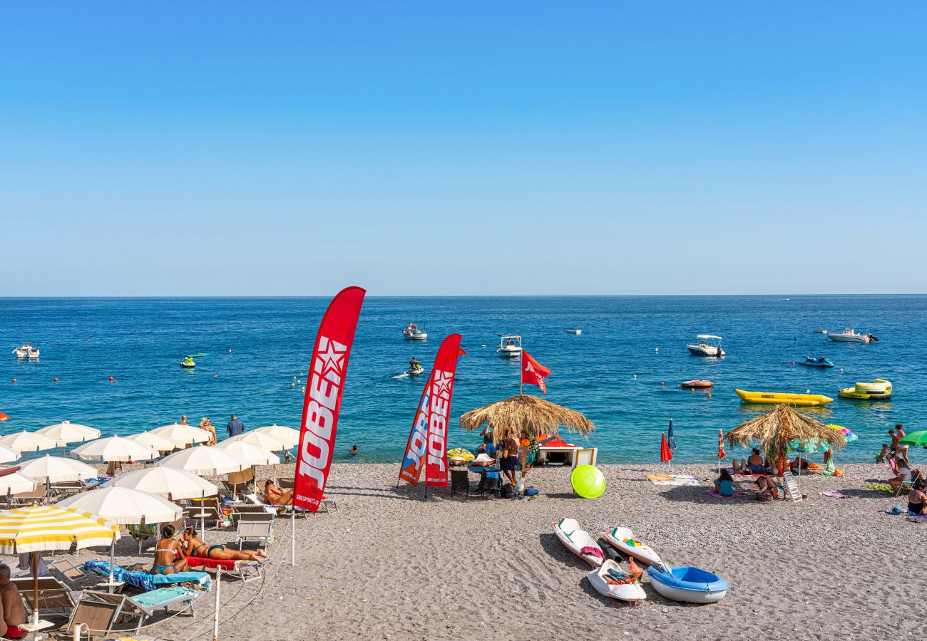 Apartment in Letojanni - Seafront terrace with Jacuzzi in Letojanni, Sicily