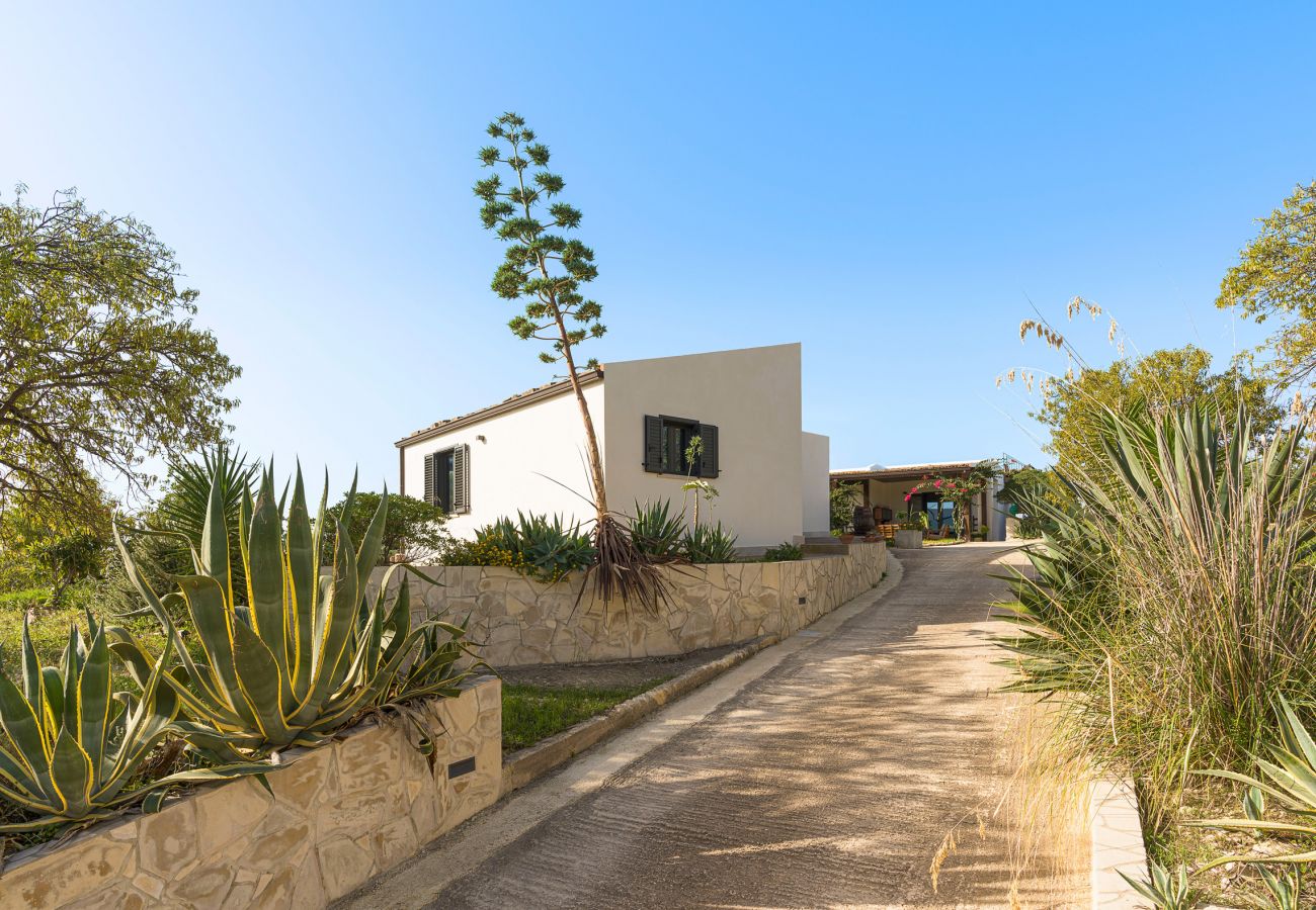 Villa in Noto - Nice villa with pool near Noto, Sicily