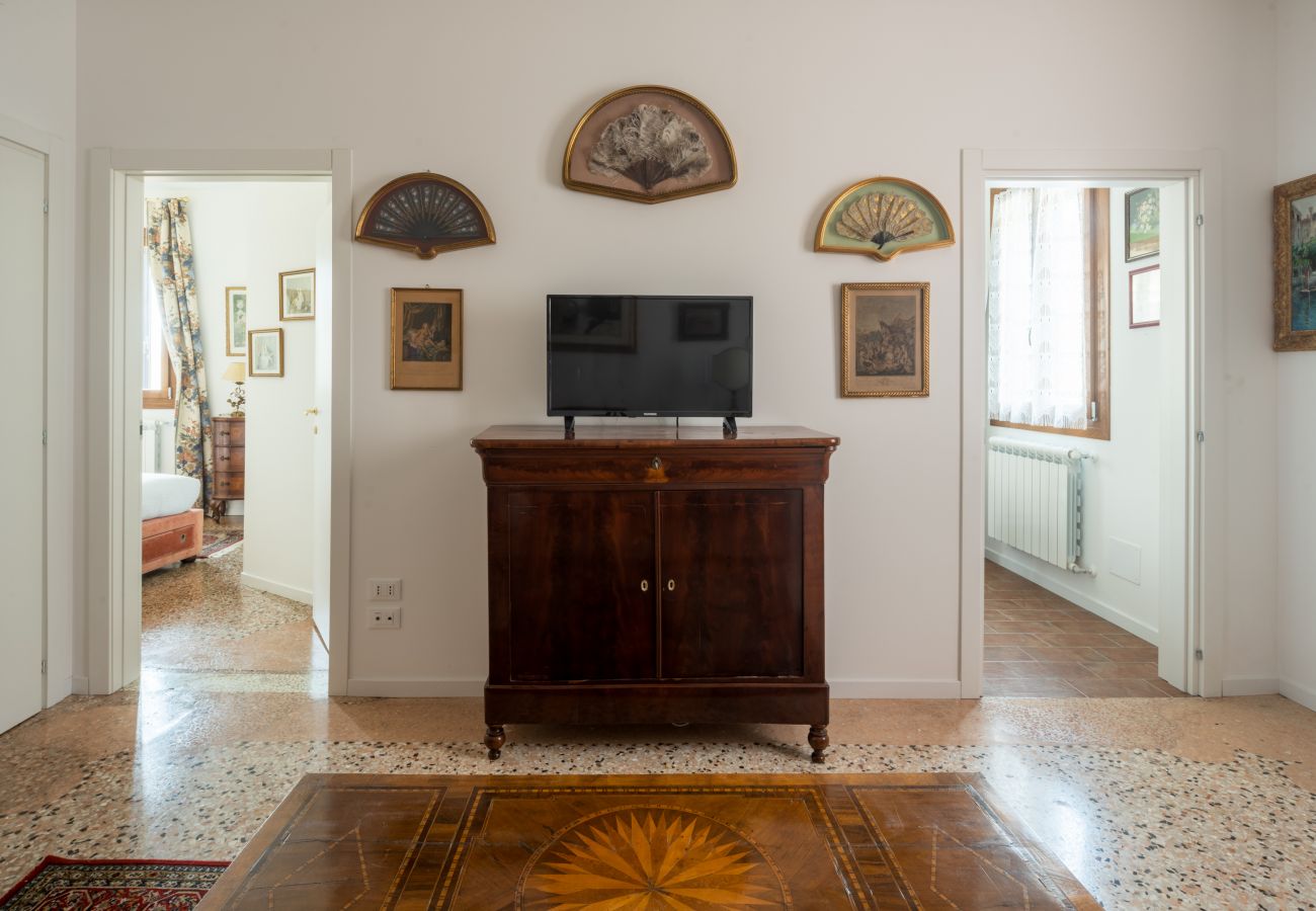 Apartment in Venice - Tiepolo Apartment in the Biennale District