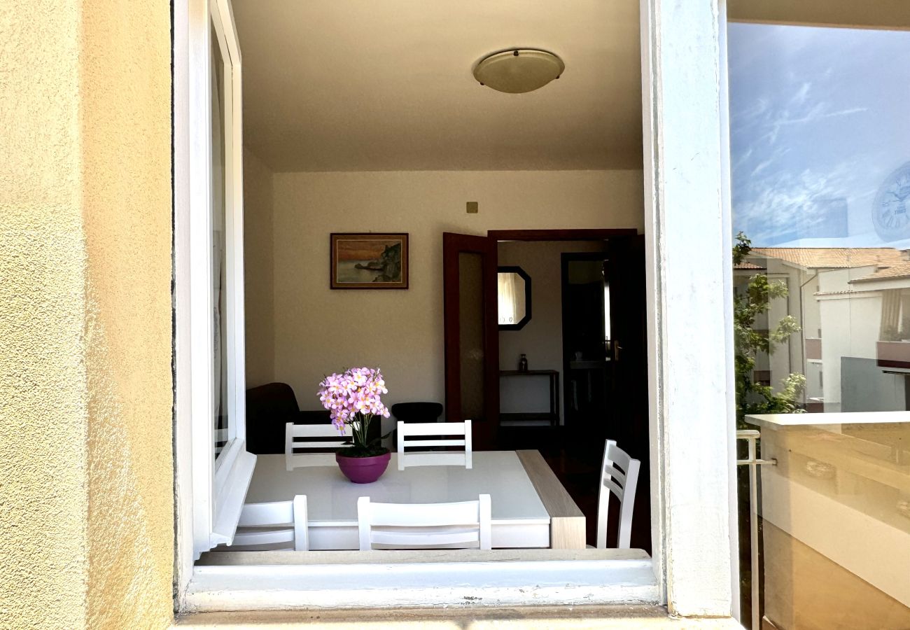 Apartment in Sperlonga - Bright apartment a stone's throw from the sea