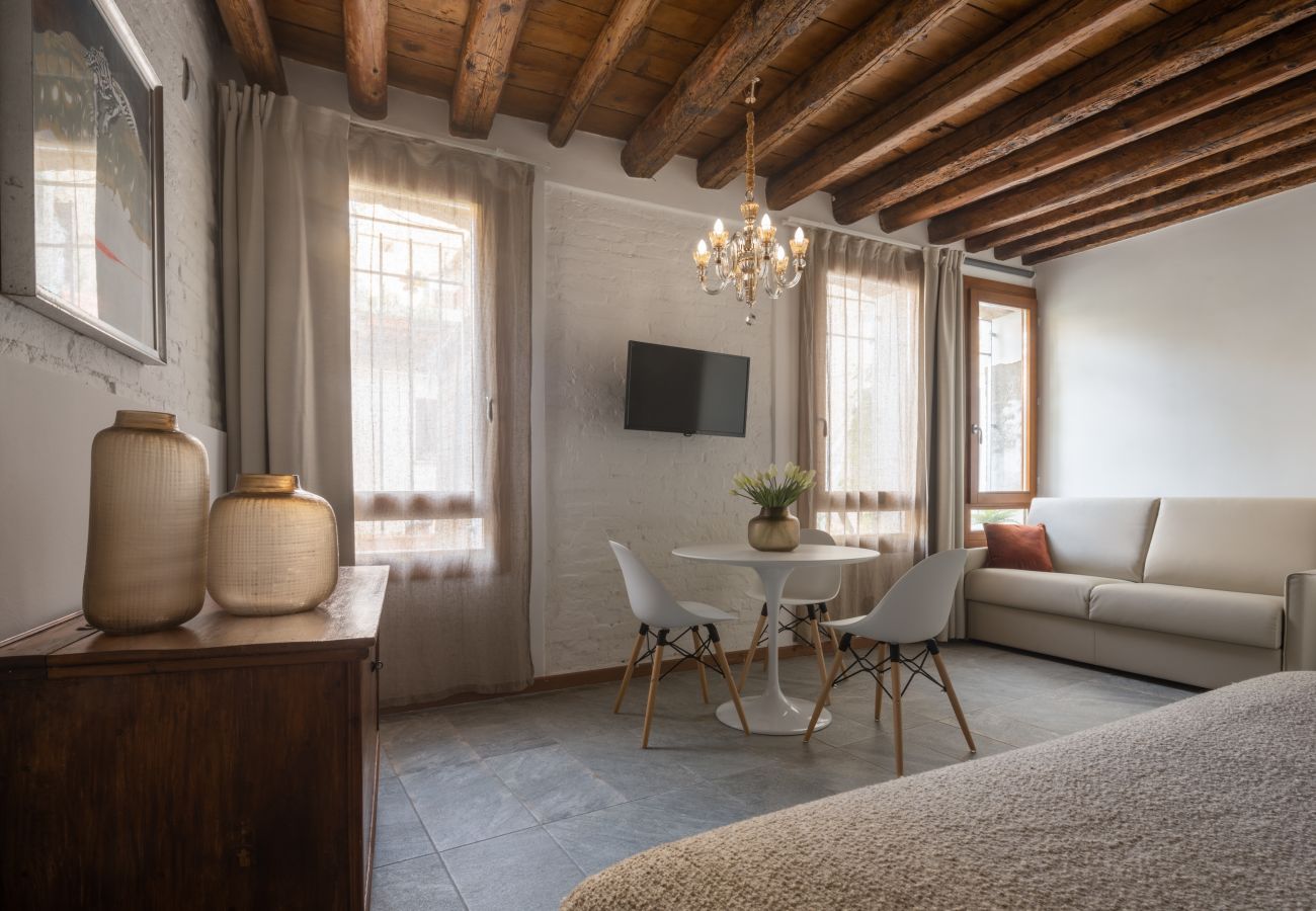 Apartment in Venice - Castello Apartment with Garden R&R