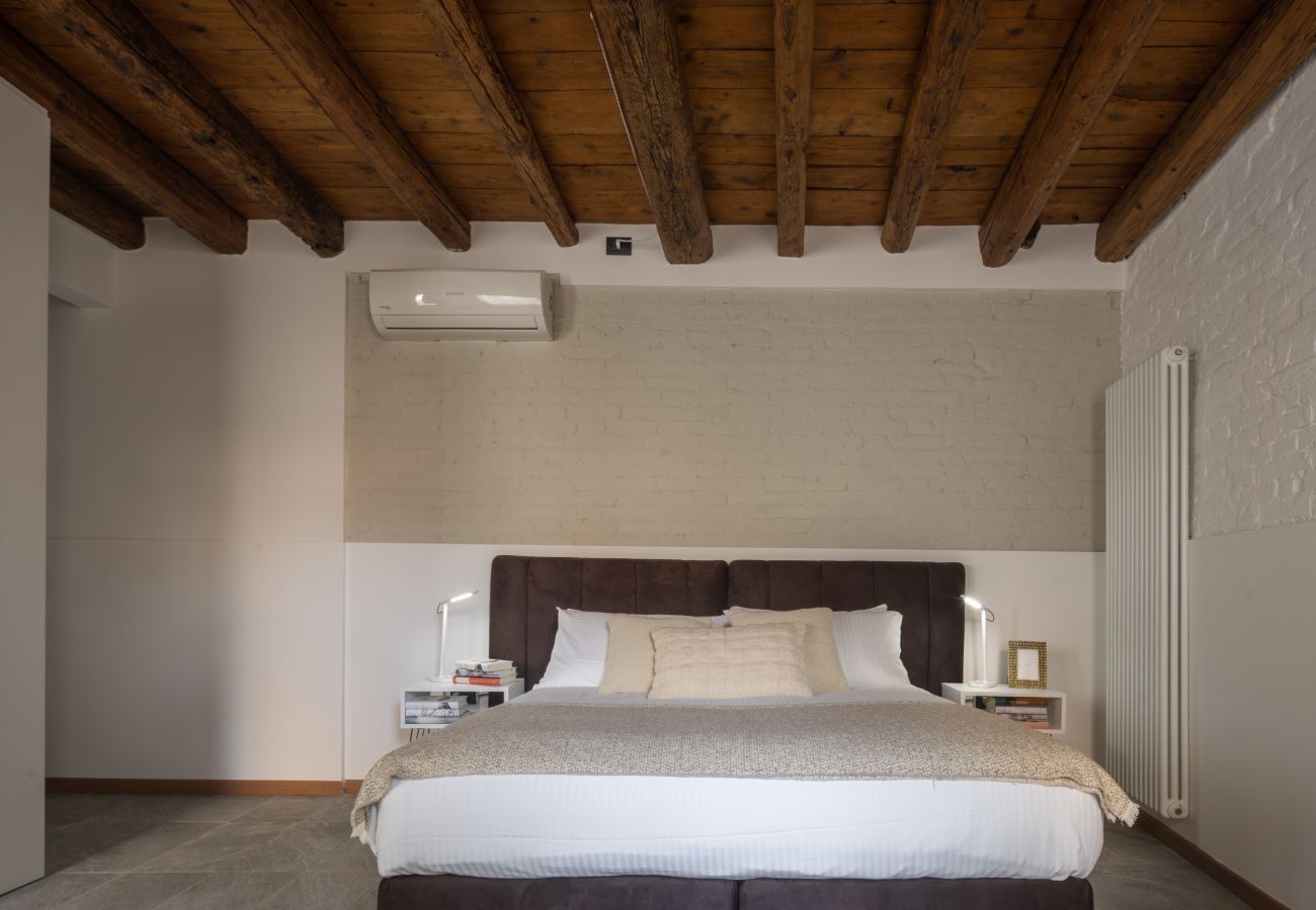 Apartment in Venice - Castello Apartment with Garden R&R