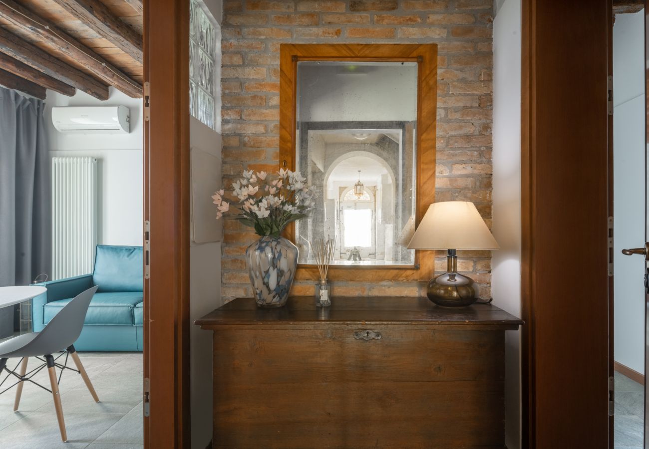 Apartment in Venice - Castello Apartment with Garden R&R