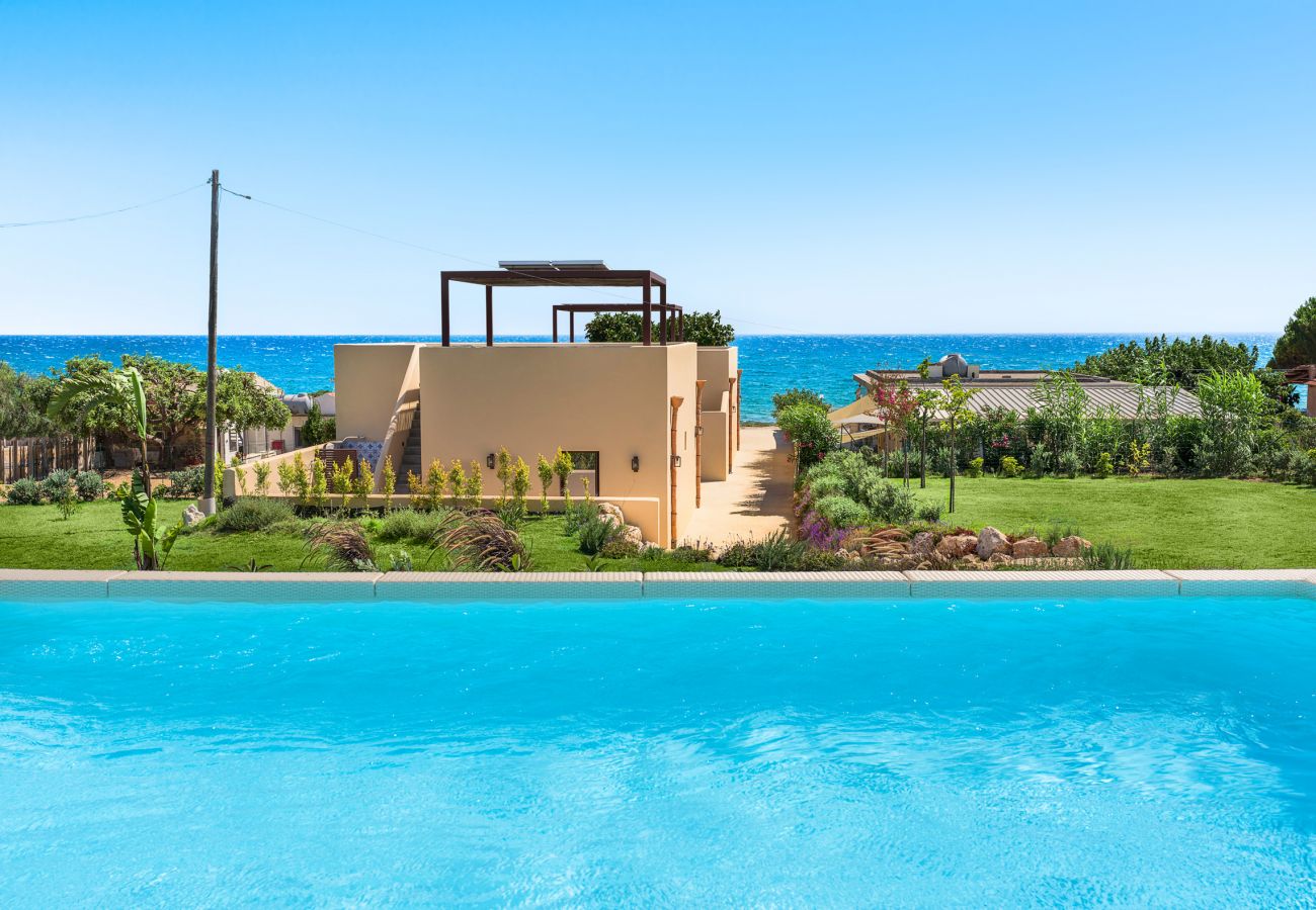 Villa in Marina di Modica - Villa with pool, on the sea in Marina di Modica